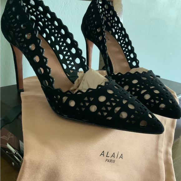ALAIA Vienne suede leather pumps - Picture 2 of 6